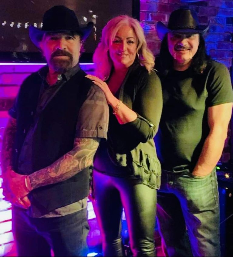 Cloverdale Legion Michelle Reid and Band 768x847