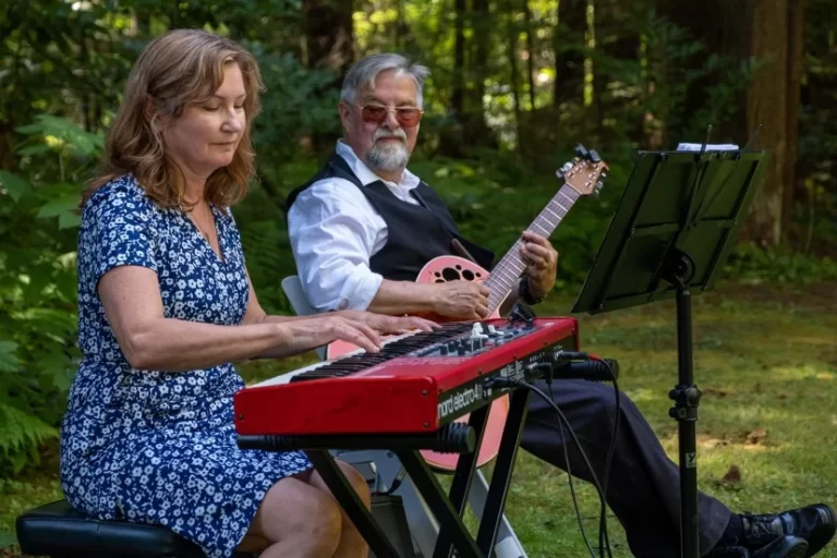 The James Thorhaug Band 768x512